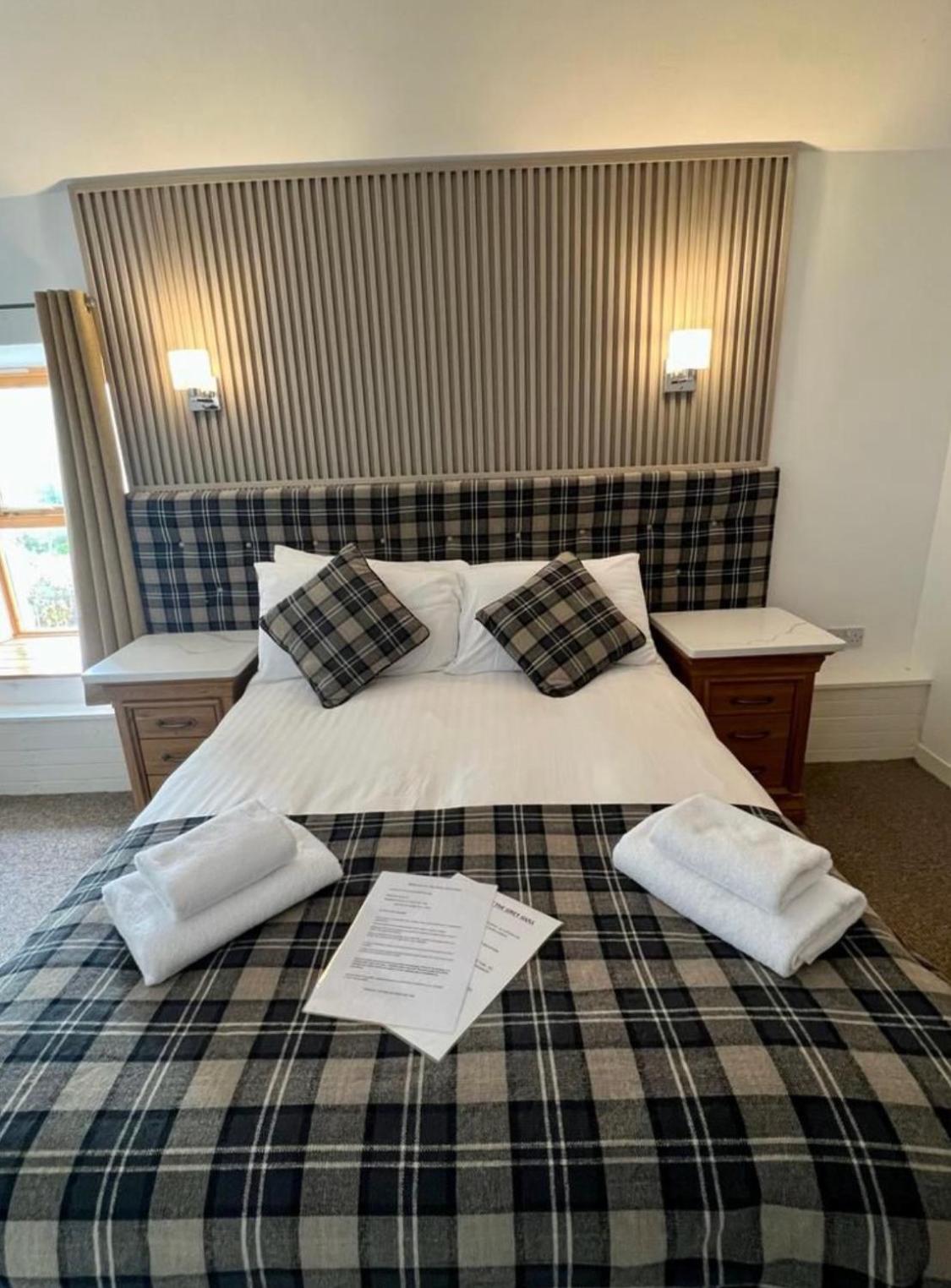 The Grey Gull Hotel Ardrishaig Exterior photo
